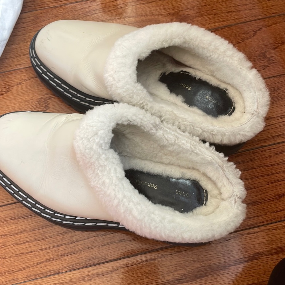 White proenza mule with fur  size 38